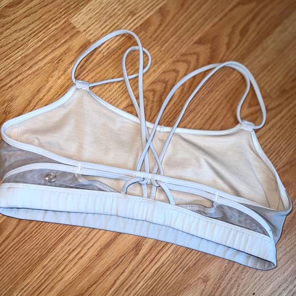 Lululemon Athletica Lululemon Make A Move Bra size 8 - Picture 2 of 3
